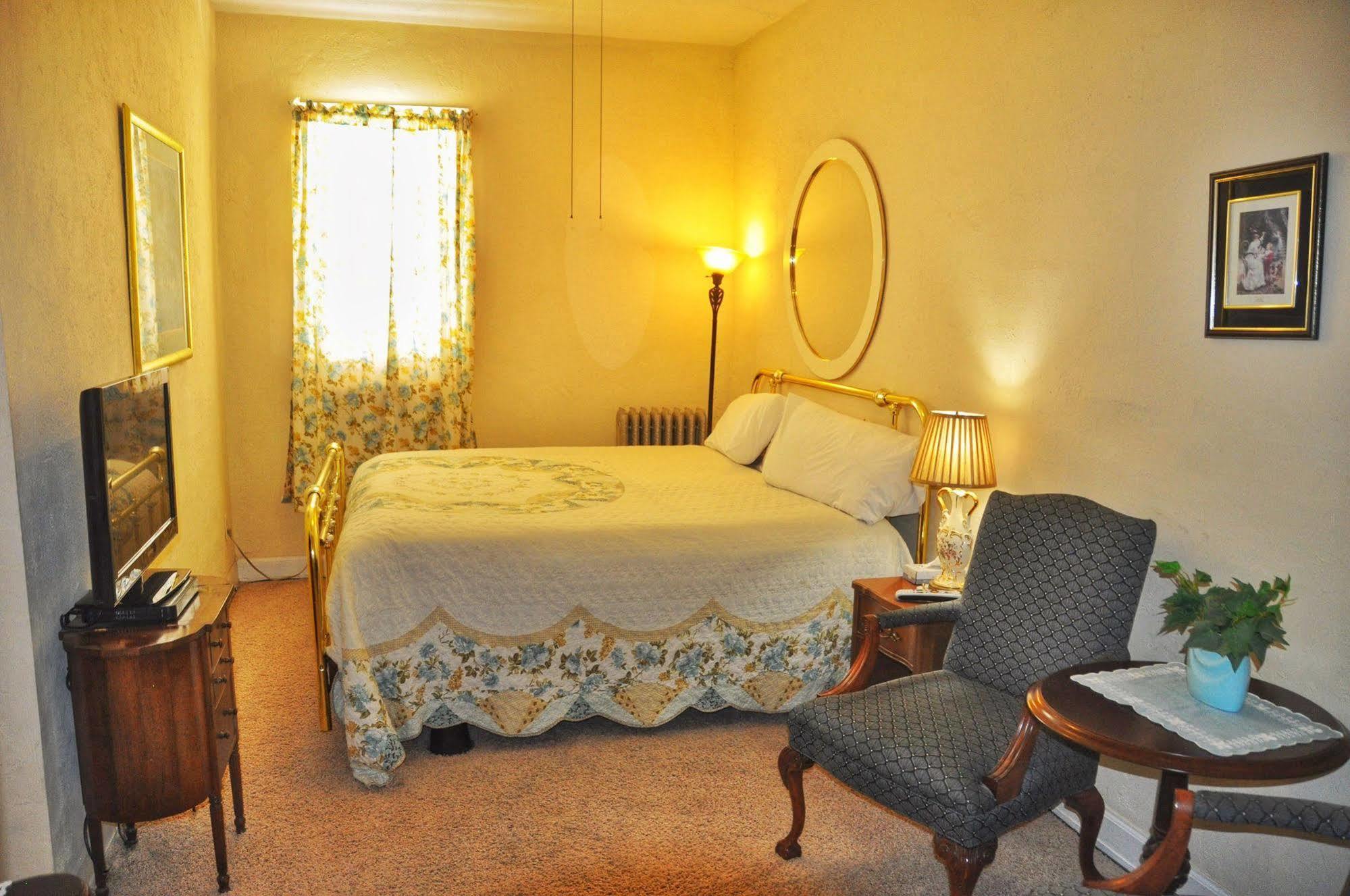 والسنبورغ La Plaza Historic Hotel & Restaurant المظهر الخارجي الصورة